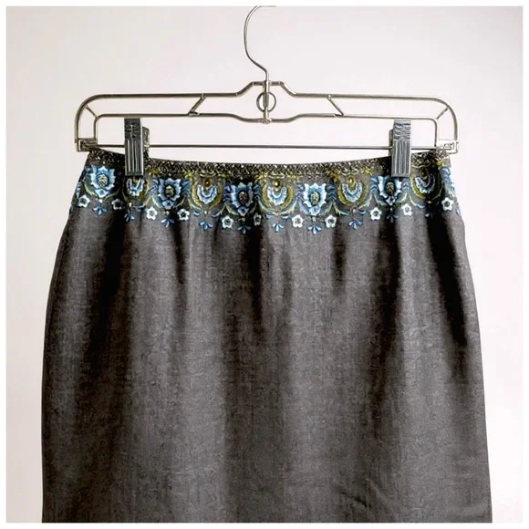 Carlisle Women’s Elegant Wool Gray Skirt w/ Embroidered Waist. Gray. Size 4. - Picture 8 of 11